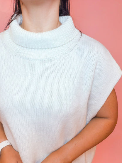 SLEEVELESS TURTLENECK OVERSIZED SWEATER