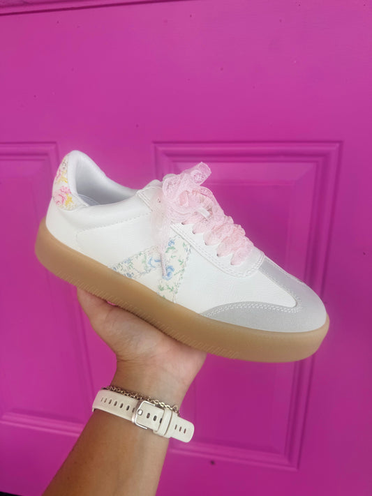 FLORAL LACE SNEAKERS
