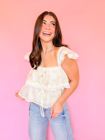 LACE TRIMMED TIERED RUFFLE TOP - CREAM