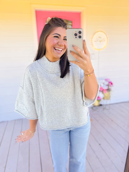 MOCK NECK SHORT SLEEVE SWEATER