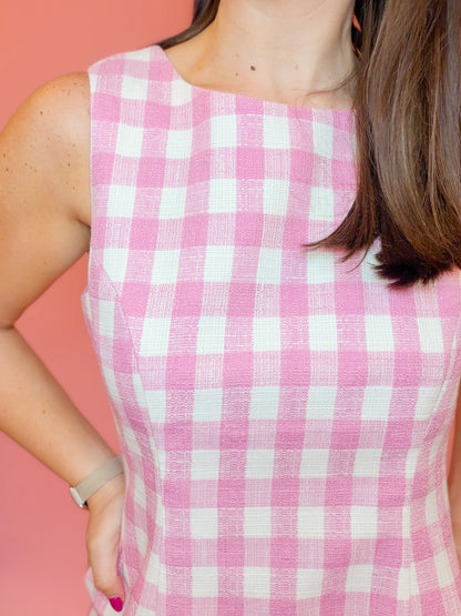 TEXTURED GINGHAM SCALLOP HEM DRESS