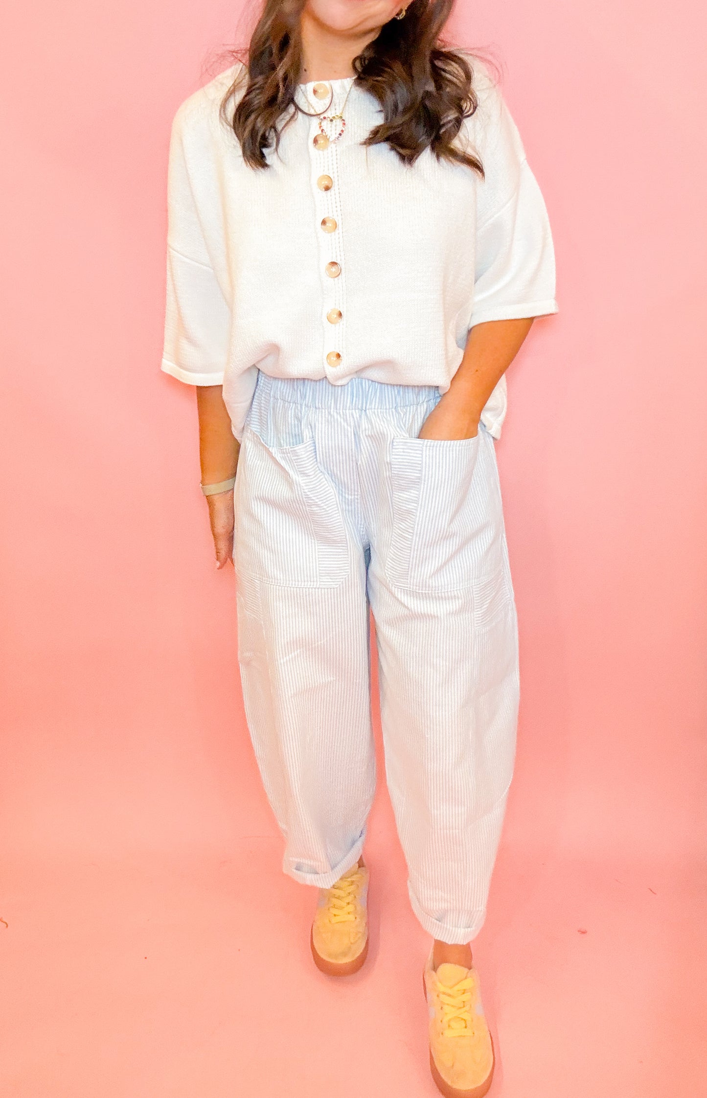 STRIPED OXFORD WIDE POCKET BARREL PANTS