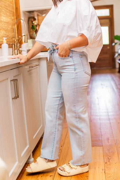 HIGH RISE WIDE STRAIGHT BELTED DENIM