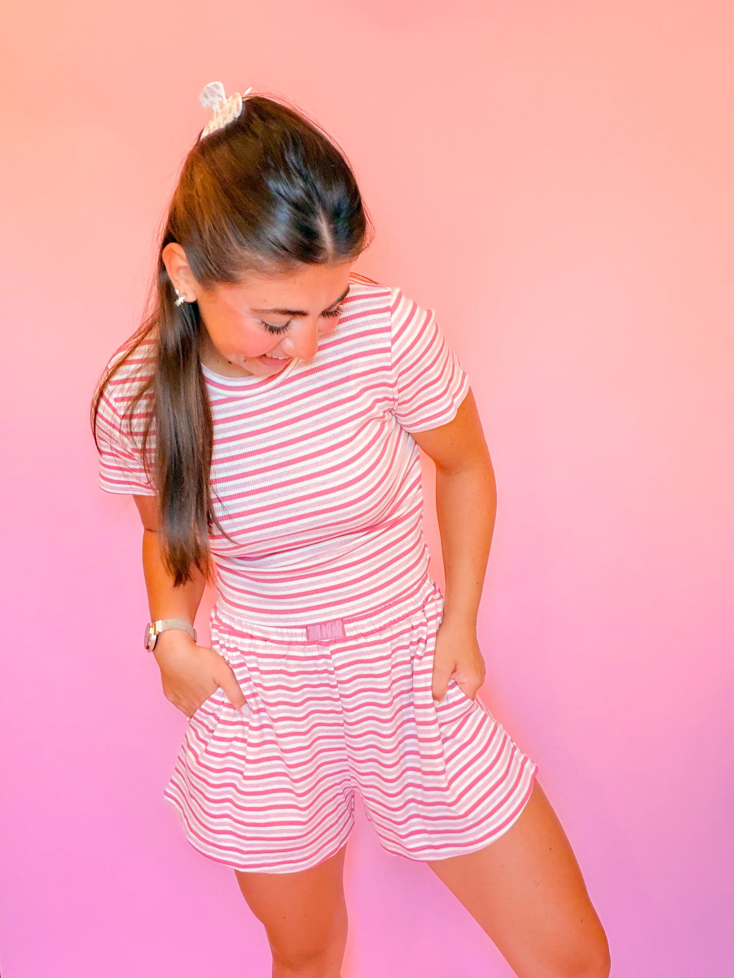 STRIPED RIBBED LOUNGE TOP + SHORTS SET - PINK/ROSE