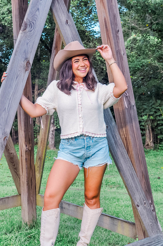 CROCHET SCALLOP EDGE BLOUSE