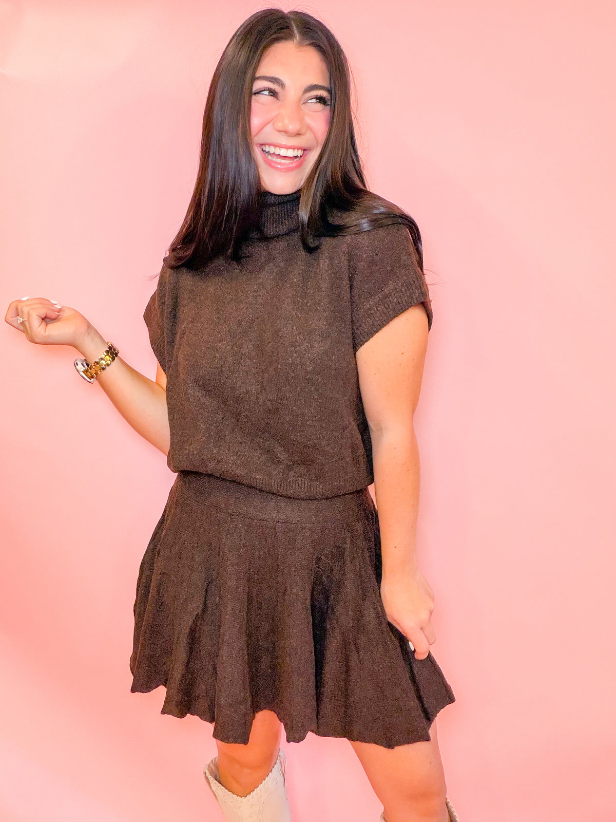 TURTLENECK TOP + PLEATED SKIRT SET - DARK BROWN