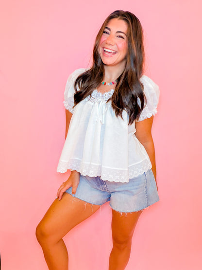LACE TRIM SHORT SLEEVE TOP - WHITE