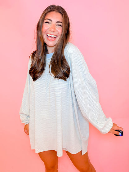 STRIPE RIBBED OVERSIZED TOP - BABY BLUE