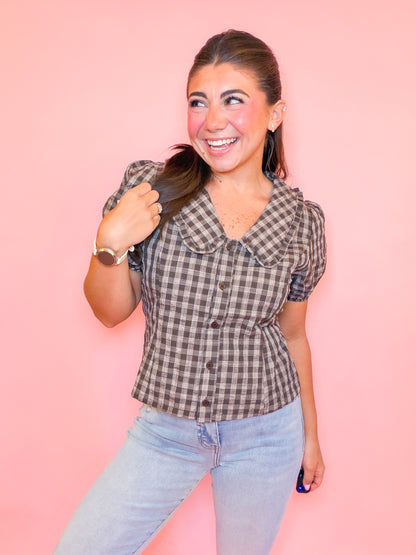 RUFFLE COLLAR GINGHAM BUTTON TOP