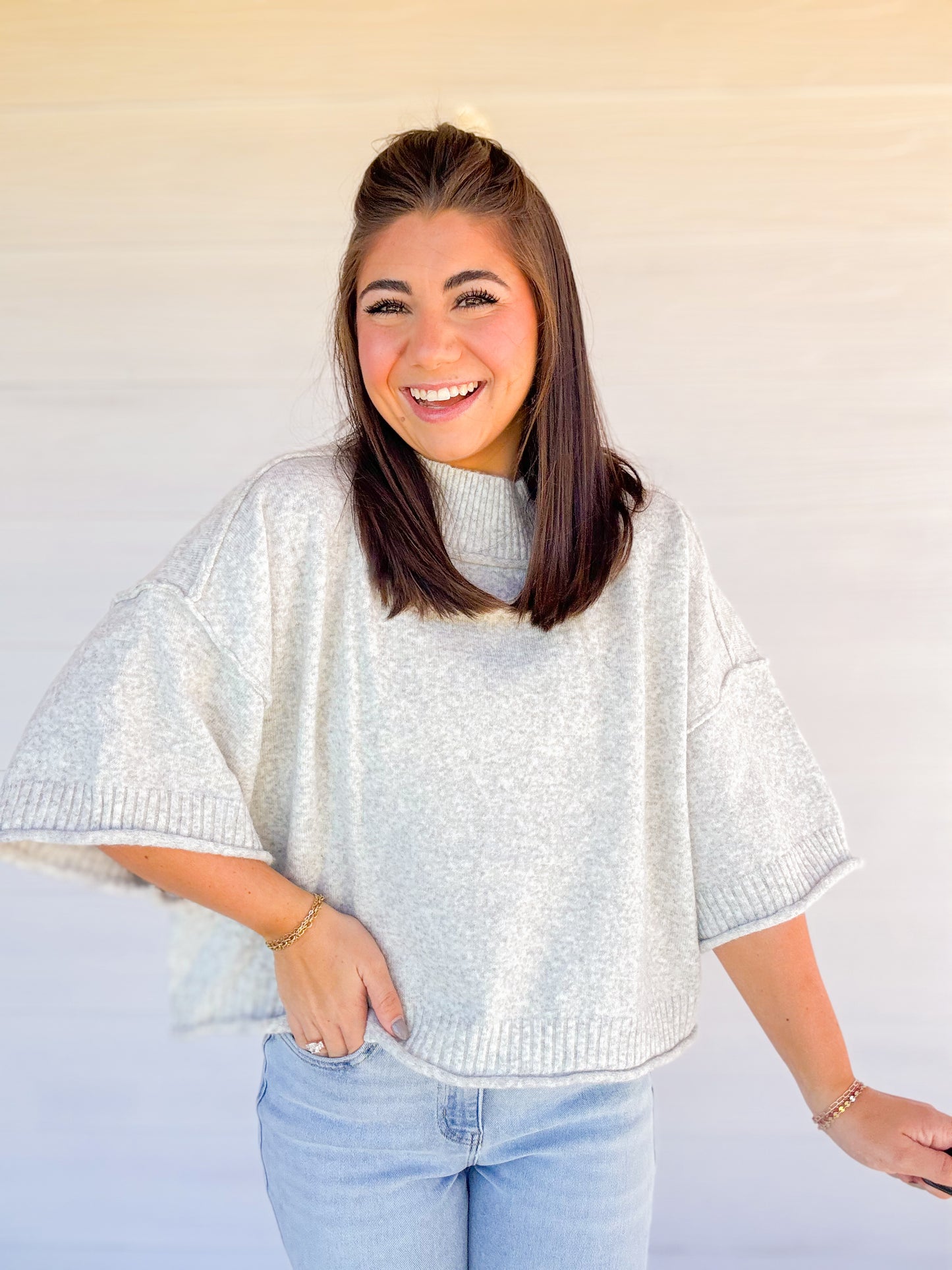 MOCK NECK SHORT SLEEVE SWEATER