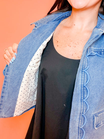 SHOULDER PADDED SCALLOP DENIM JACKET