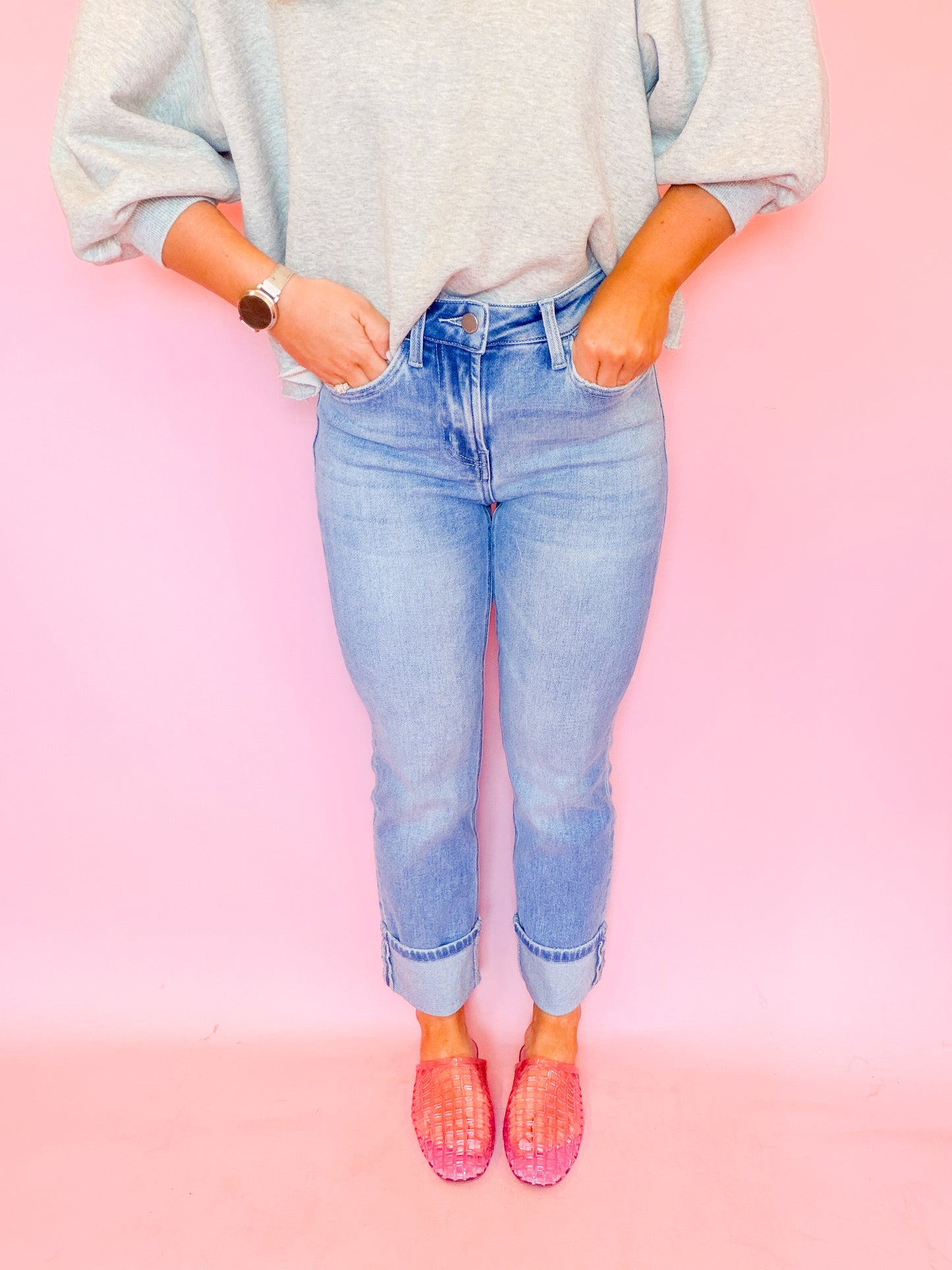 HIGH RISE CROP SLIM STRAIGHT DENIM - CUFFS