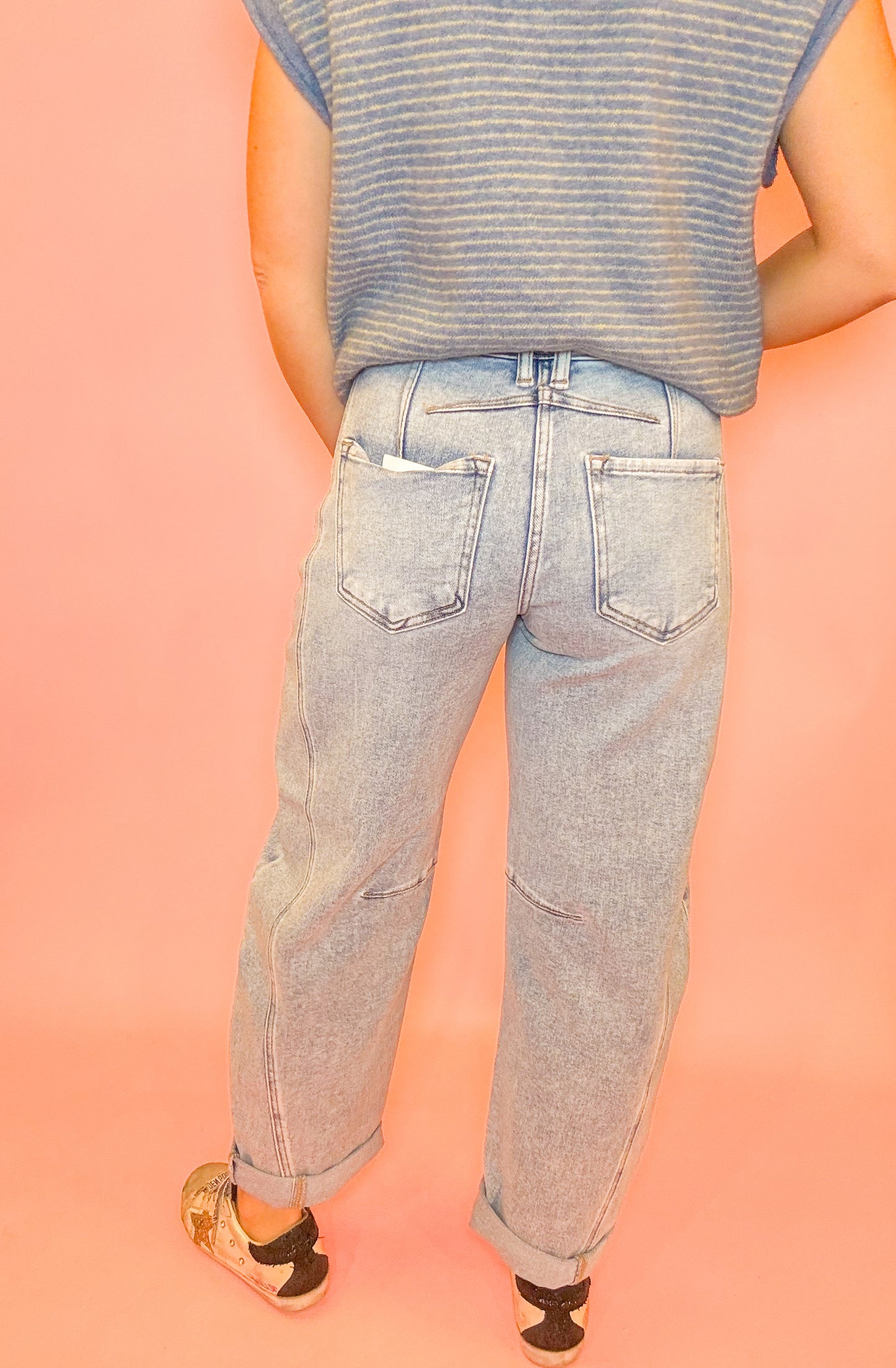 HIGH RISE CROP BARREL CUFFED JEANS