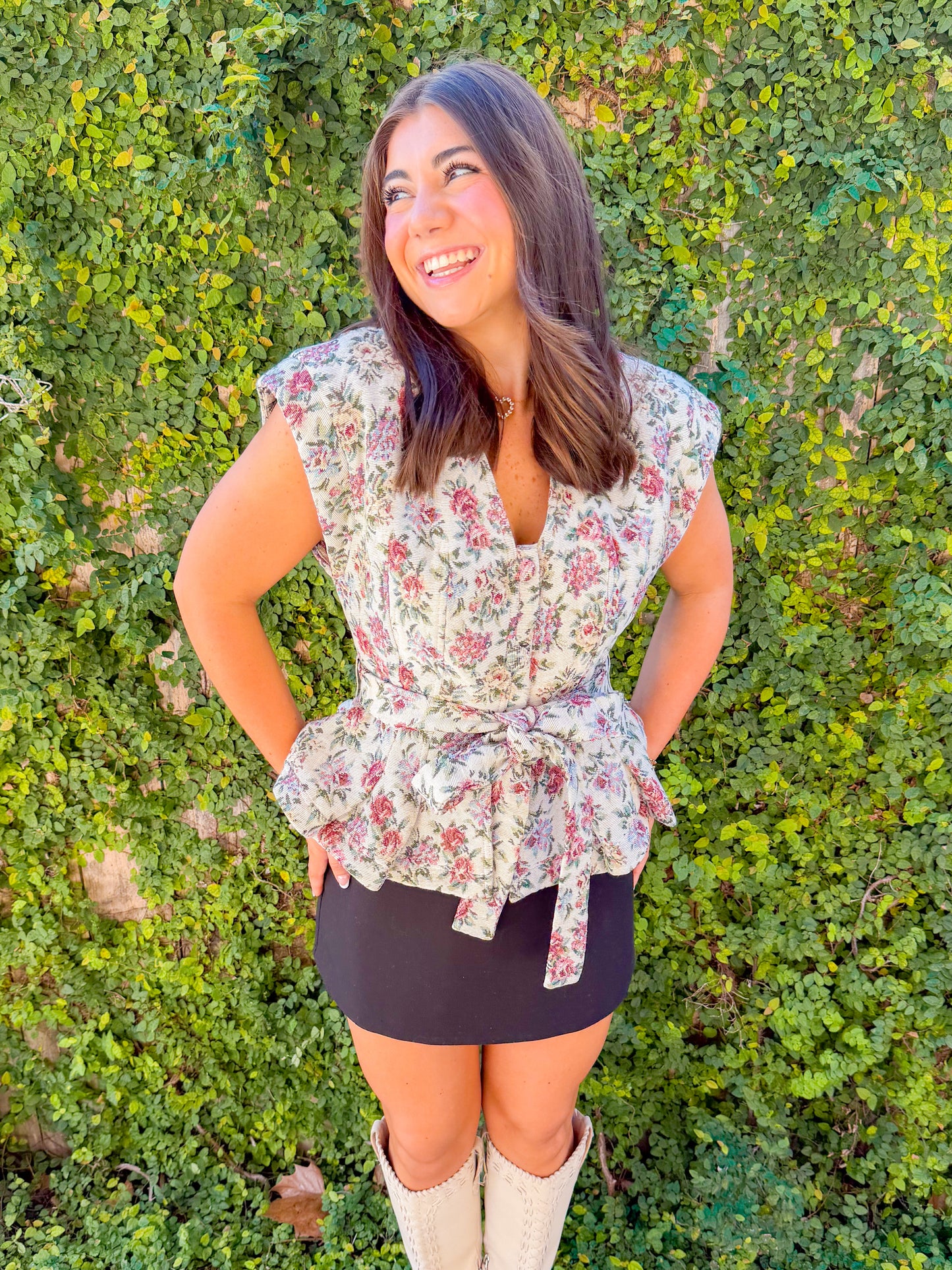 JACQUARD V NECK WAIST TIE VEST