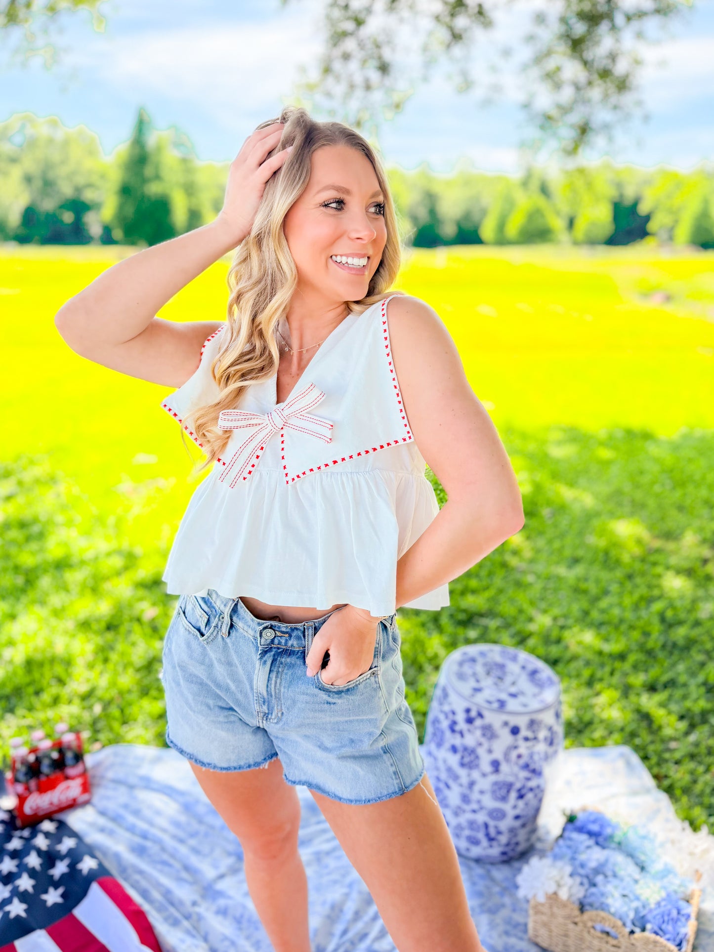 SAILOR COLLAR SLEEVELESS TOP