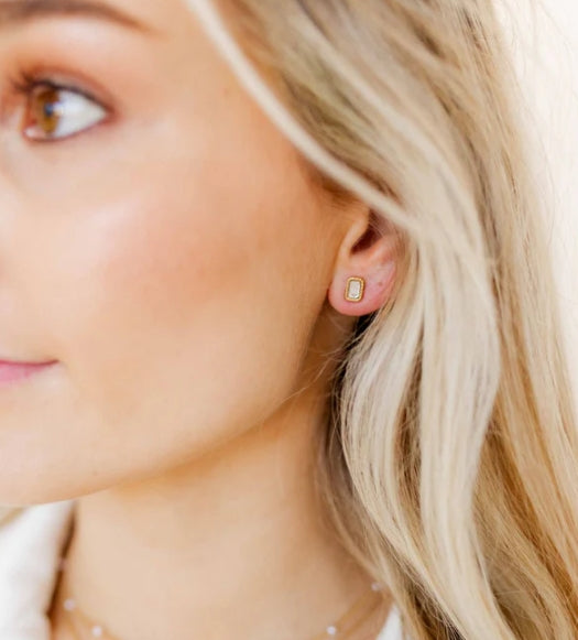 SCREWBACK STUD EARRINGS - MADISON GOLD CLEAR